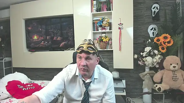 SpartacusDaddy48 XXX чат на живо