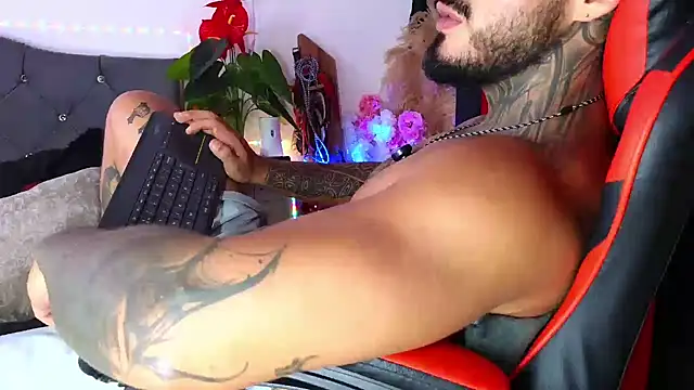 צ'אט XXX בשידור חי של john_cartter1