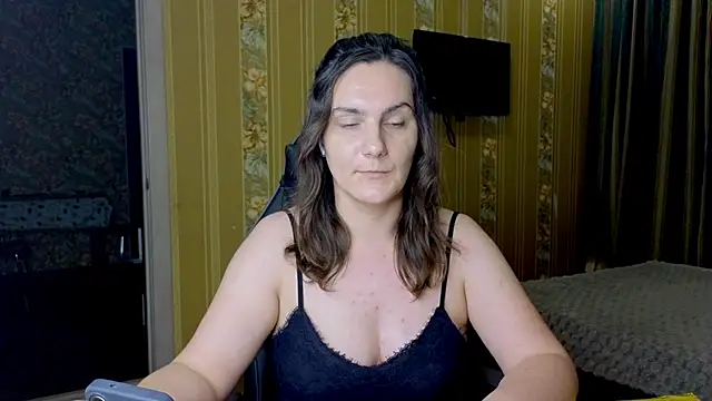 FlirtNowCryLater Live XXX-chat