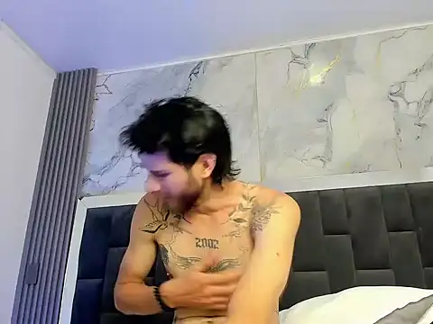 Adrian_Rouse Chat XXX live