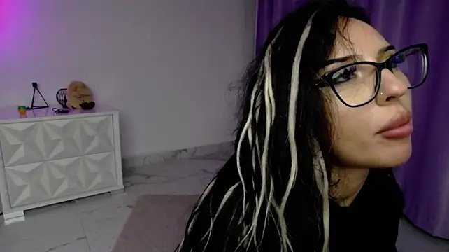 RavenFoxxy's Live XXX Chat