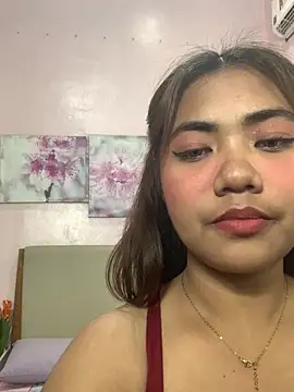 YaraSmith's Live XXX Chat