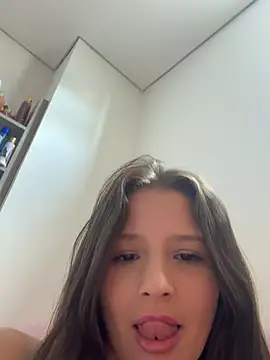 anthonellaa11's Live XXX Chat