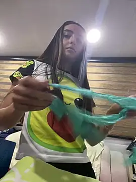 VeraNoir1 Adlı Modelin Canlı XXX Sohbeti
