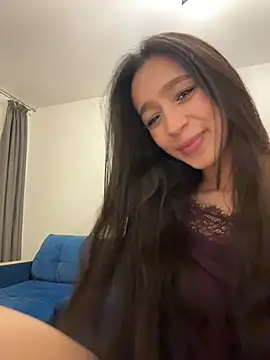 BellaTous' Live XXX Chat