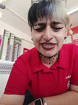 QueenValkiria's Live XXX Chat