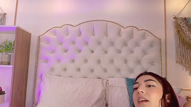 AriaStonne's Live XXX Chat