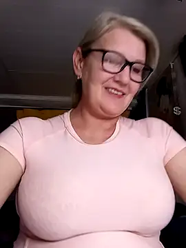 Živý XXX chat irinamaux