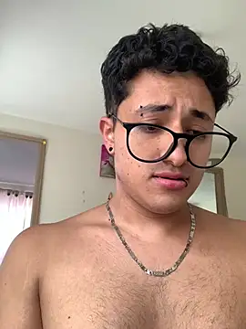 XXX chat uživo modela Adonibaskerville4