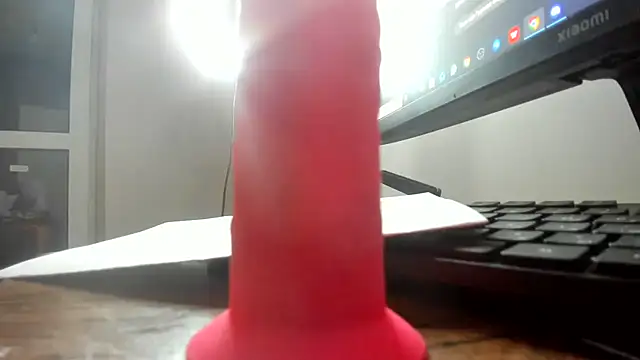 LoraMooon's Live XXX Chat