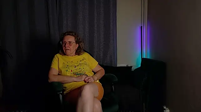 JoannaAndNeighbour's Live XXX Chat