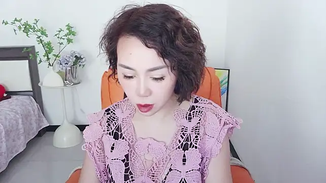 qinqin428's Live XXX Chat