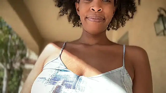 Cum2Charm's Live XXX Chat