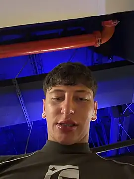 XXX chat uživo modela ARON_LUXX