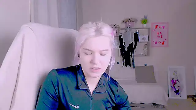 צ'אט XXX בשידור חי של Hot_Blonda