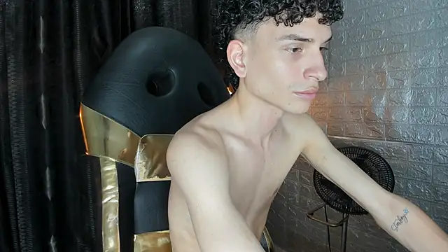 DAMIAN_22 live XXX chat