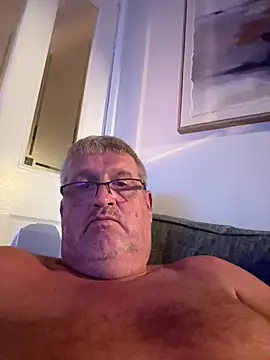 Chat +18 de Daddystrokes4u ao vivo
