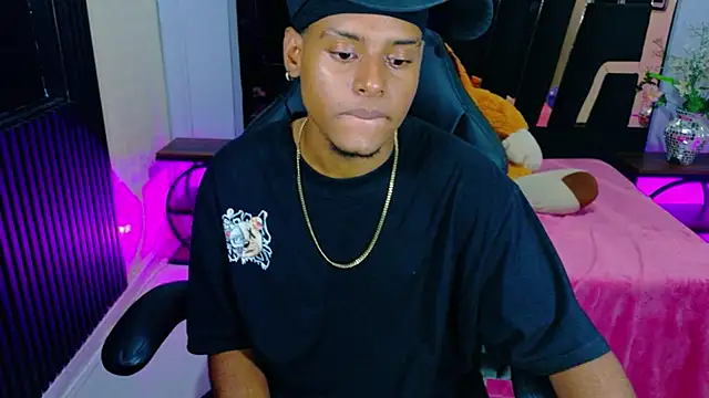 Chat +18 de joel_embid ao vivo