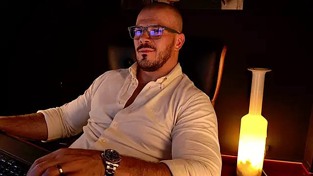 AngeloEric Chat XXX in diretta