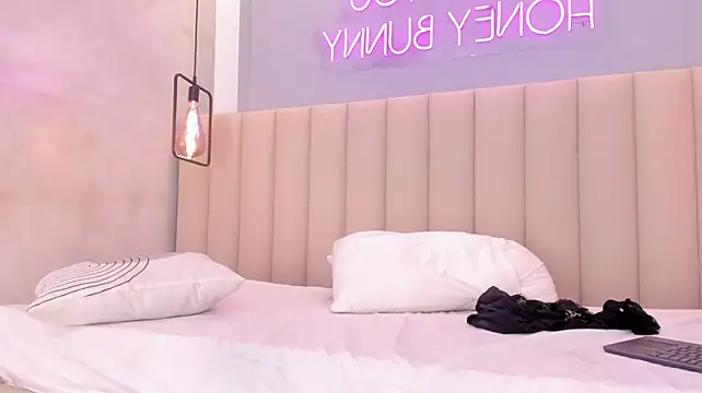 XXX chat uživo modela evy_cherry