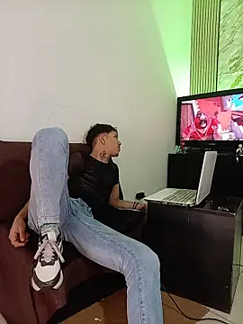 HannibalLester's Live XXX Chat