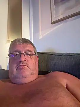 Chat XXX en directo de Daddystrokes4u