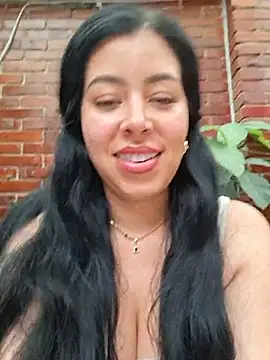 Luianna's Live XXX Chat