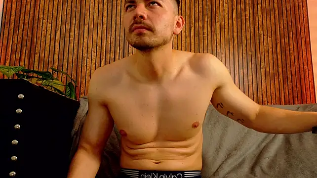Živý XXX chat AdrianoRicci_