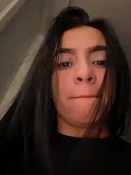 Tesabbi_'s Live XXX Chat