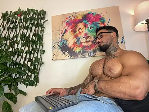 Miller_dominant's Live XXX Chat