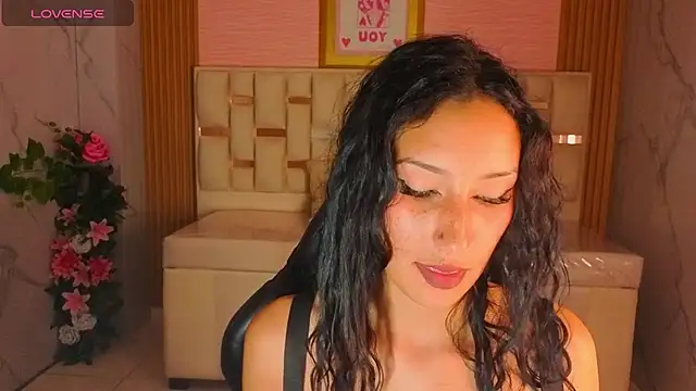 Aitana__s Adlı Modelin Canlı XXX Sohbeti