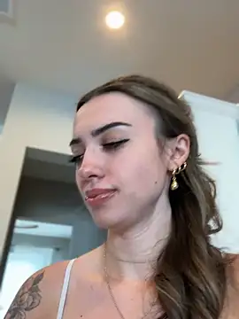 Chat XXX en directo de Tiny-Mimi