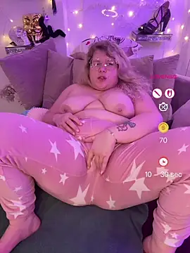 دردشة KimberlyCurves الجنسية المباشرة