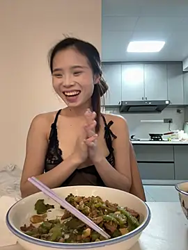 Mimiluv1234 – Naživo XXX chat