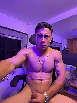 MR_MUSCLE élő XXX-chatje