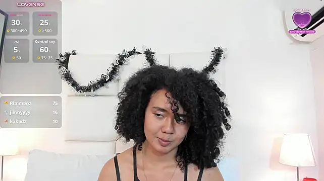 Chatroom XXX en direct de Kiraspell