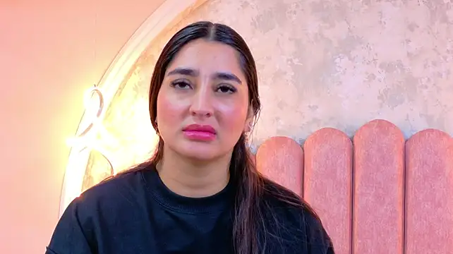 JasmineRhodes' Live XXX Chat
