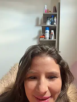 anthonellaa11's Live XXX Chat