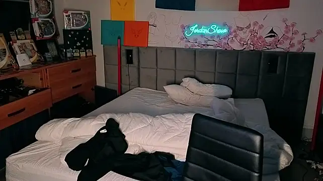 Chatroom XXX en direct de JordanShow