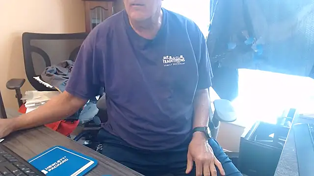 olderandwiser2's Live XXX Chat