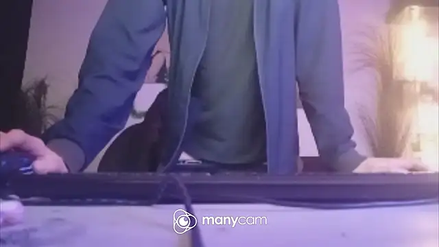 der_dino30 লাইভ XXX চ্যা  ট