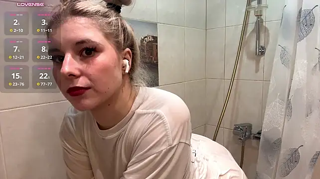 Онлайн чат XXX LunaTempds