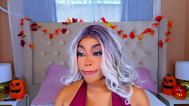 TiannahGlow's Live XXX Chat
