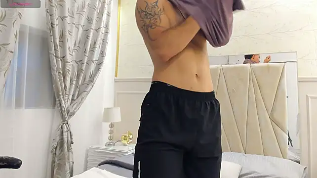 Онлайн чат XXX Adrien_Monteiro