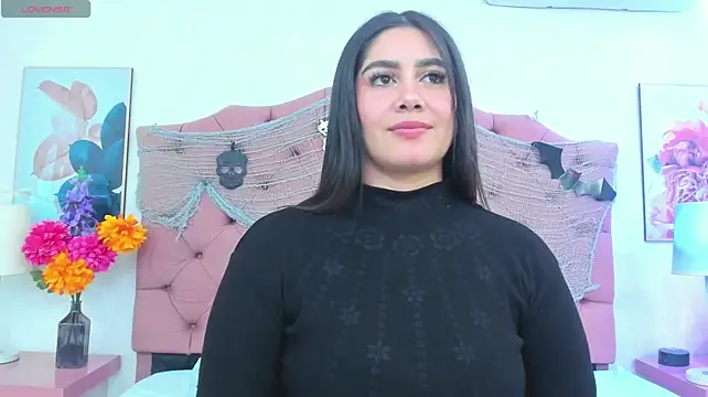 ThyaraJhons' Live XXX Chat