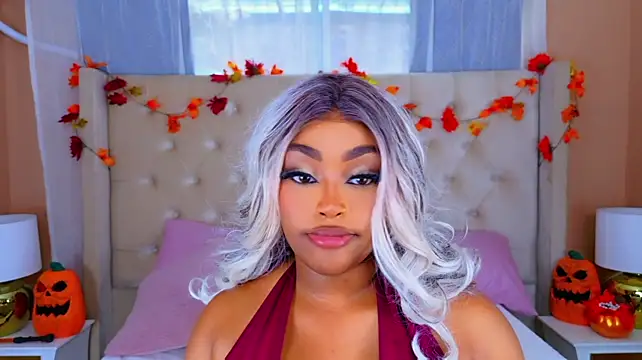 TiannahGlow's Live XXX Chat