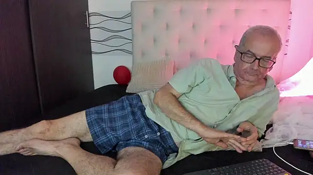 Онлайн чат XXX david_holman