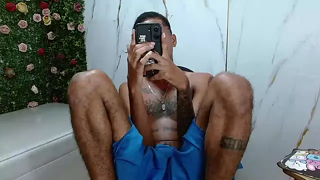 ManSant লাইভ XXX চ্যাট