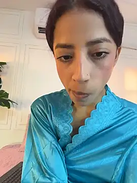 Chat +18 de Thalia_Rossee ao vivo