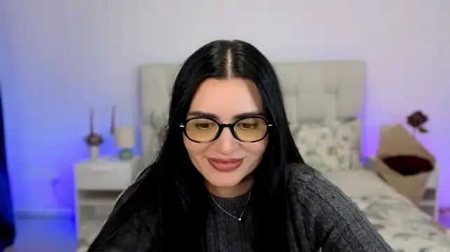 Chat +18 de Little_miaa_ ao vivo